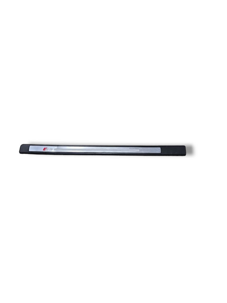 Battitacco Destro Audi A3 / S3 8P (2005-2013) Cod : 8P3853492G 3 Porte