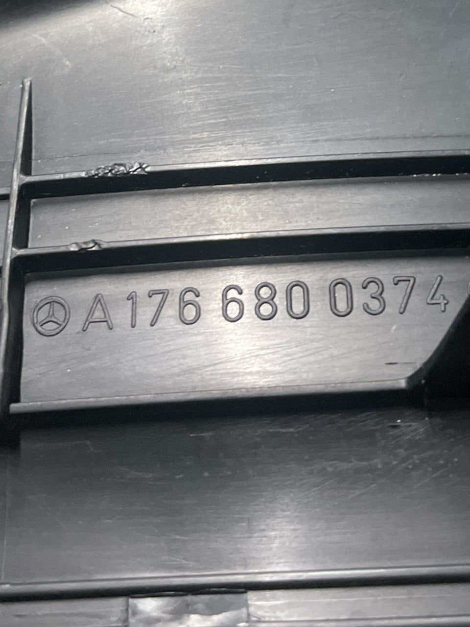 Battitacco posteriore destro Mercedes-Benz Classe A w176 cod:A1766800374 (2012-2018)