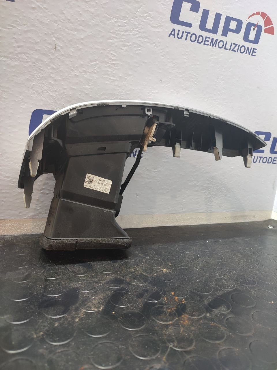 Bocchetta aria centrale KIA VENGA 1.4 cod: 1p0001s
