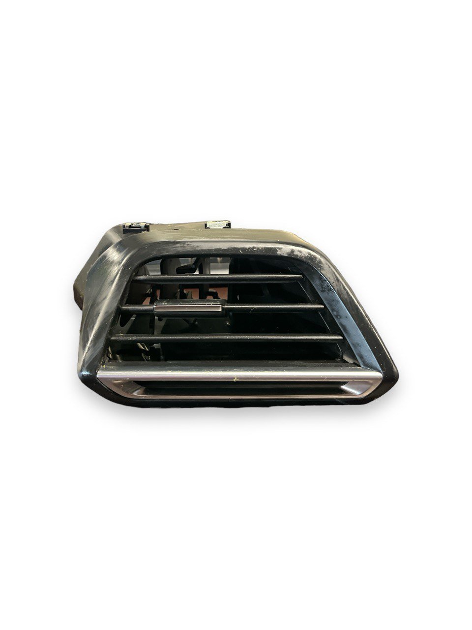 Bocchetta Aria Cruscotto anteriore sinistro (sx) Peugeot 208 (2019>) cod: 9823459580