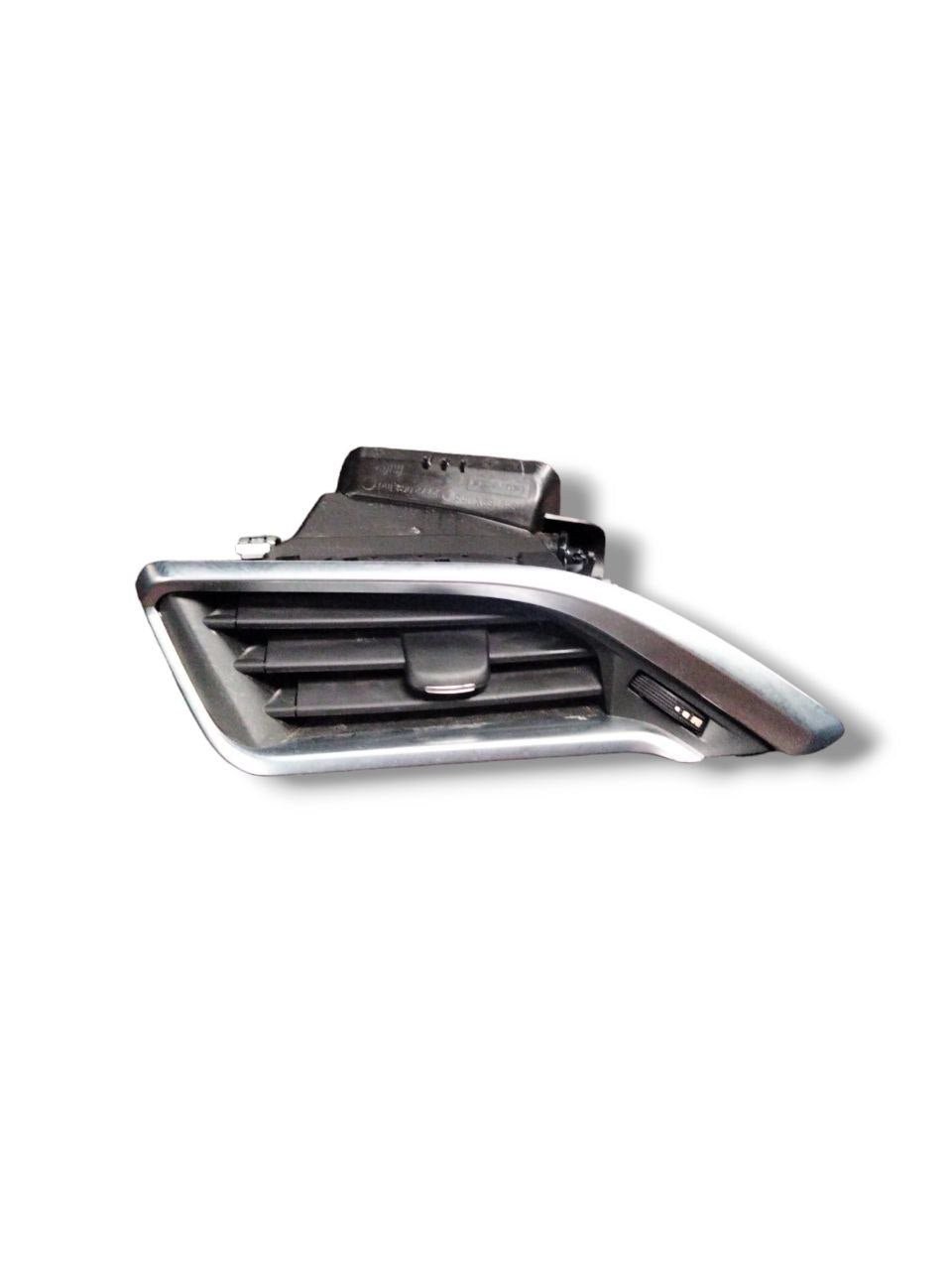 Bocchetta aria cruscotto lato sinistro Peugeot 208 / 2008 (2012-2019) cod.9633131777