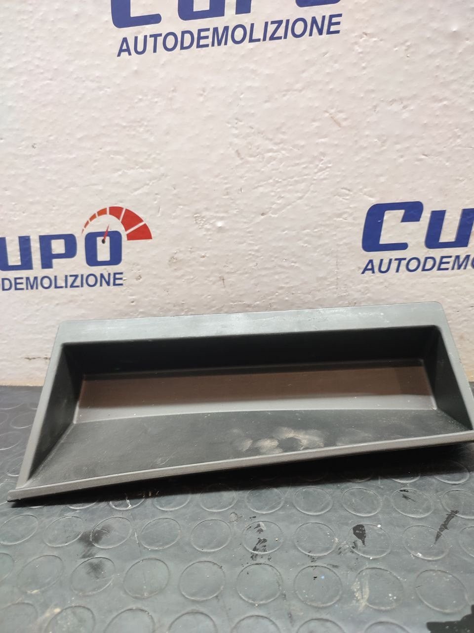 Cassetto porta oggetti lato sinistro FIAT PUNTO EVO 1.4 cod: 735485661 - BIBA-RICAMBI