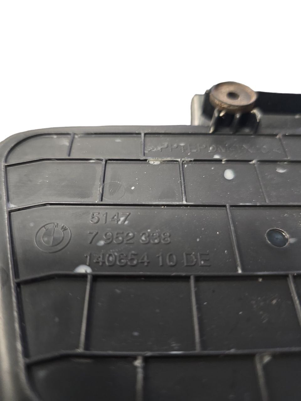 Cassetto Portaoggetti Bagagliaio Destro Bmw Serie 2 U06 (2021>) Cod : 51477952338