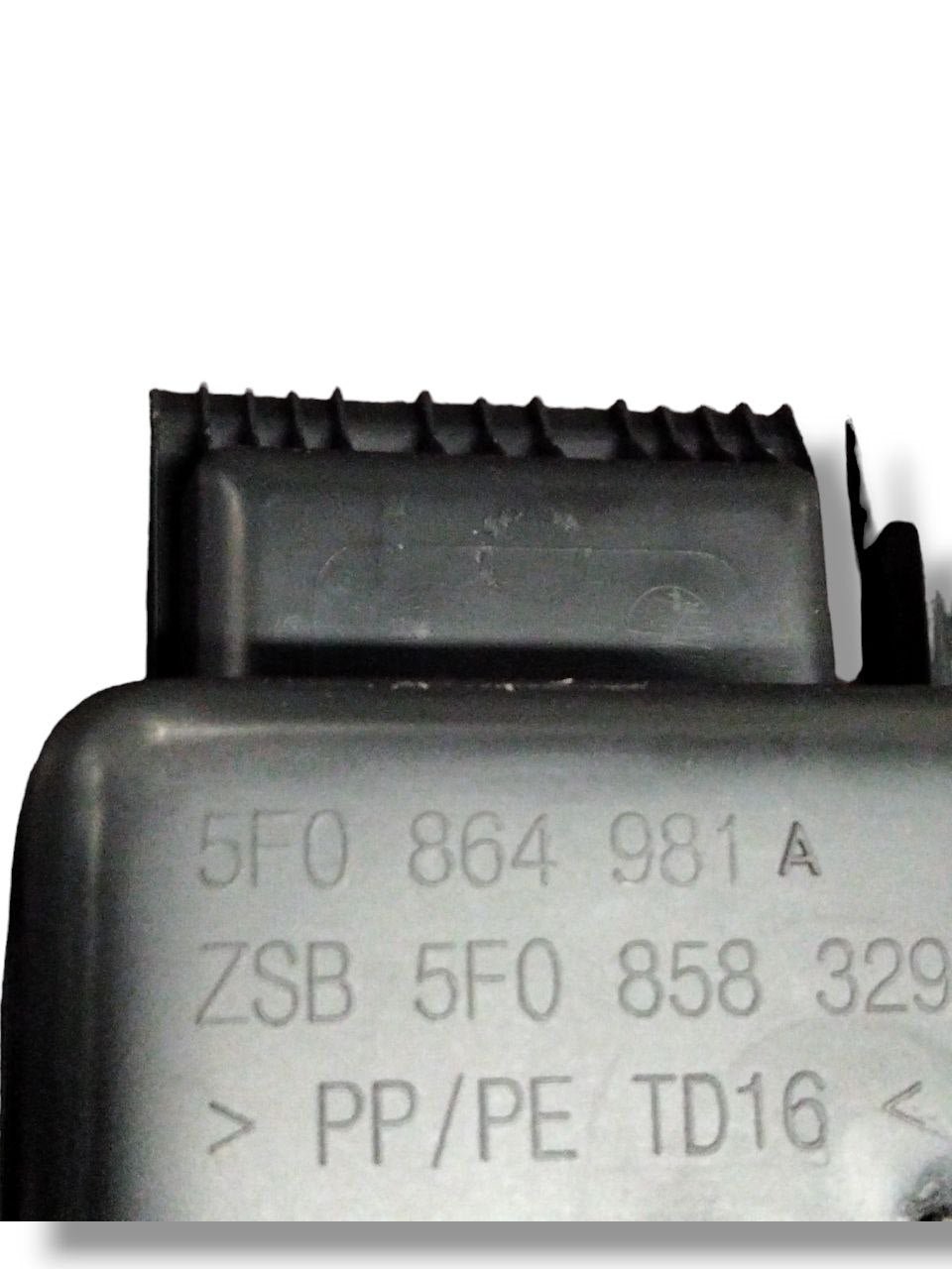 Cassetto / vano porta oggetti tunnel centrale Seat Leon 5F (2013-2019) cod.5F0864981A