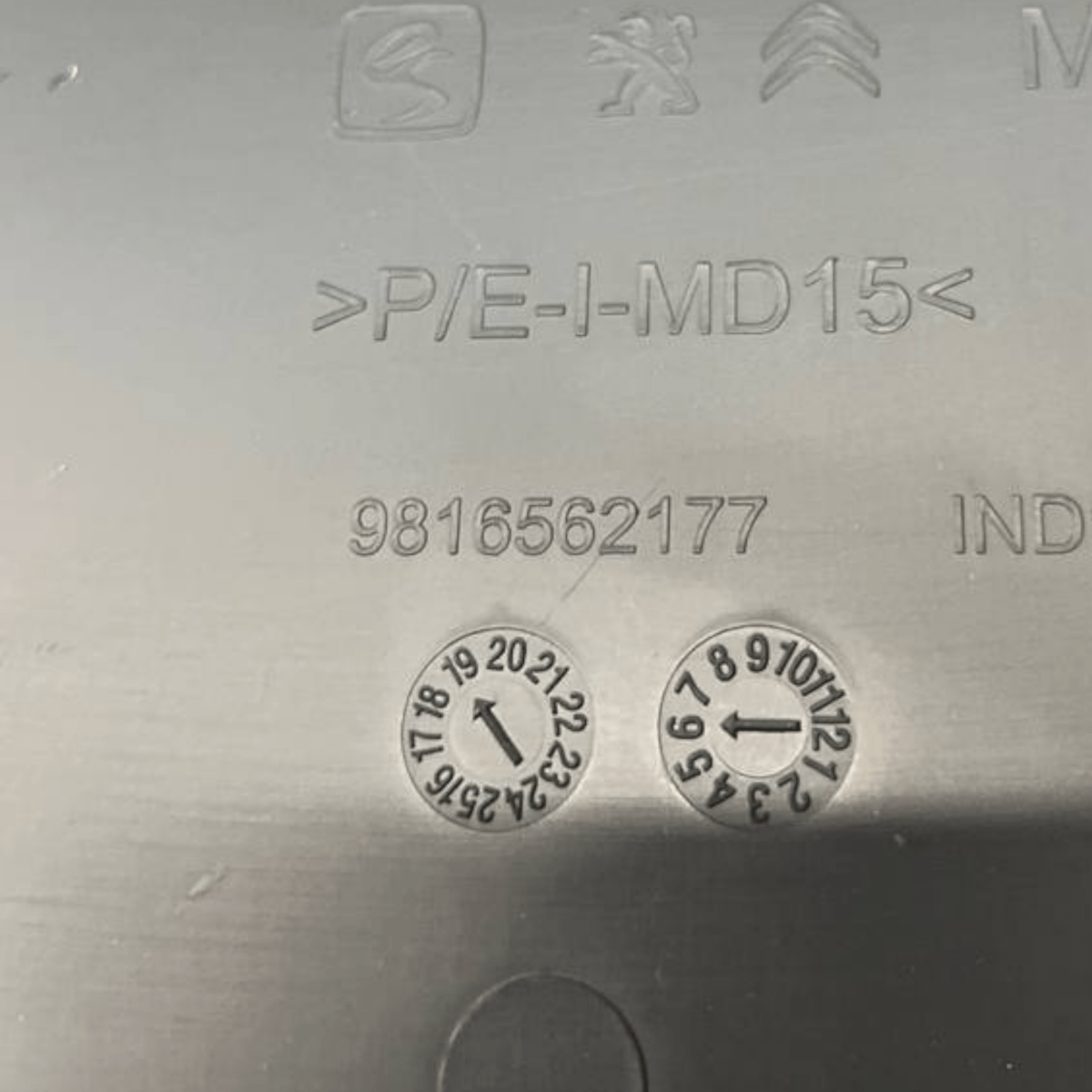 Cassetto / Vano Portaoggetti Superiore Centrale Opel Combo E (2018 -) cod: 9816562177