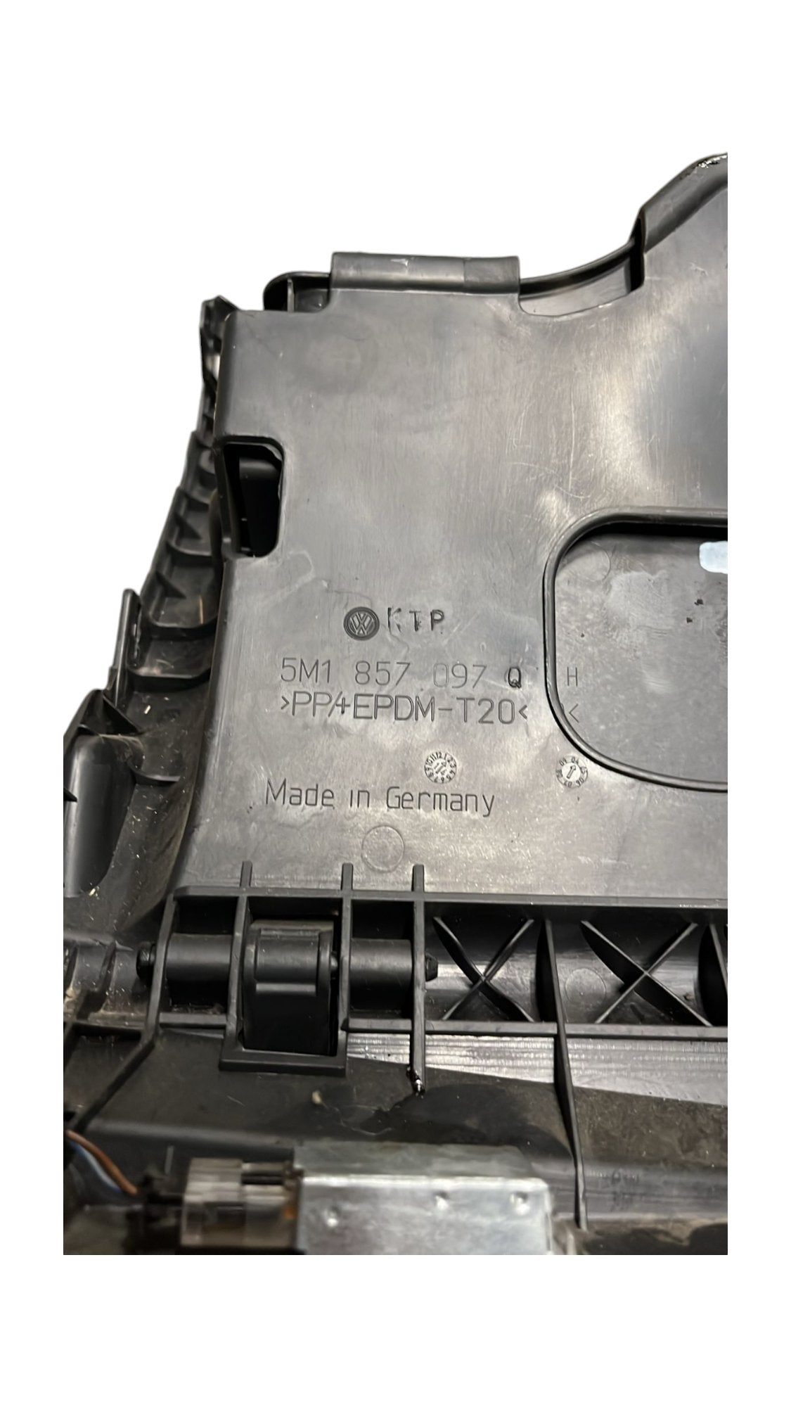 Cassetto / Vano portaoggetti Volkswagen Golf V (2003-2008) cod.5M1857097