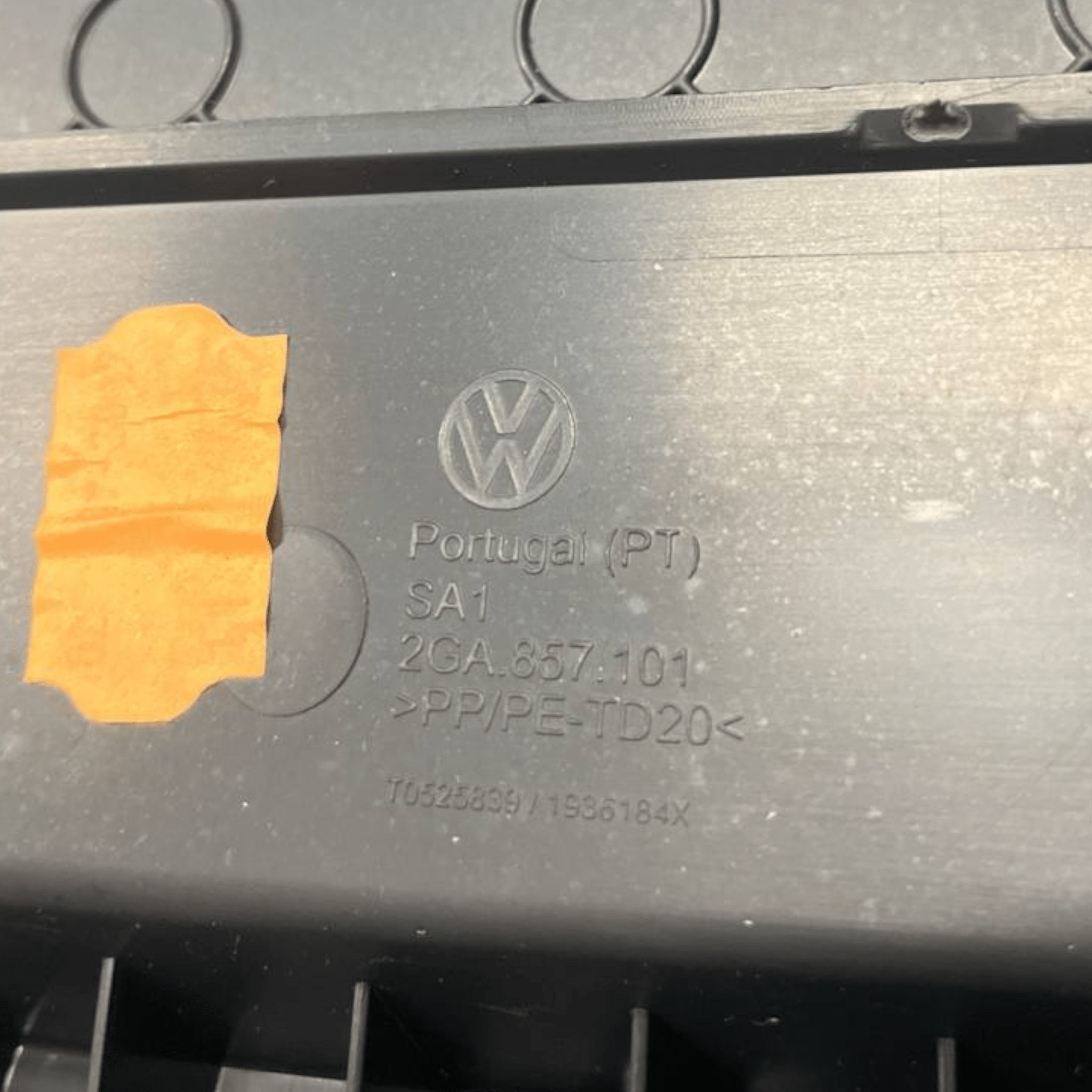 Cassetto / Vano Portaoggetti Volkswagen T-Roc (2017>) cod: 2GA857101