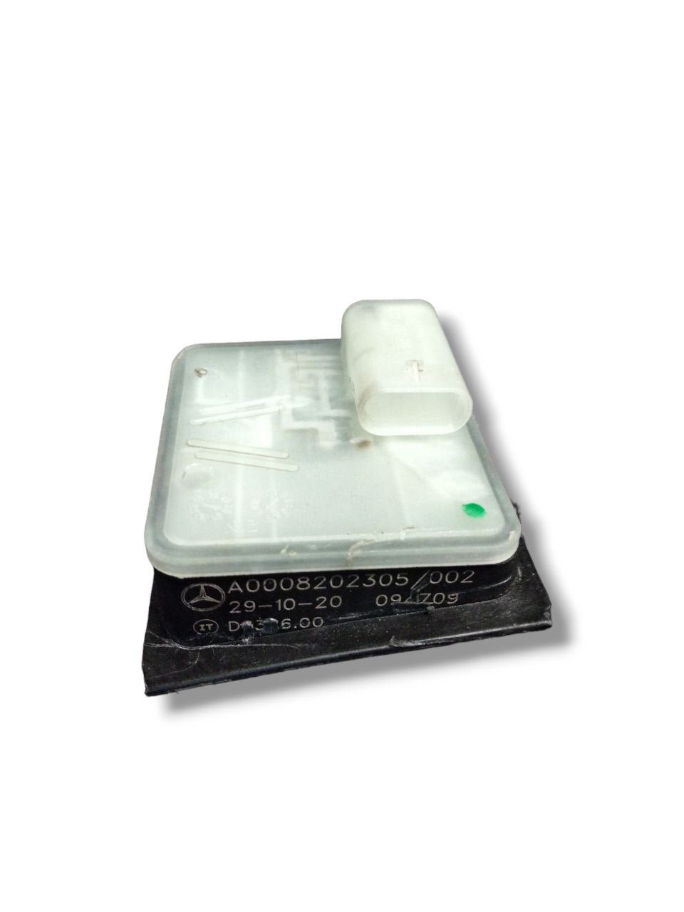 Centralina Chiusura sportello carburante Mercedes-Benz W247 (2014-2023) cod.A0008202305