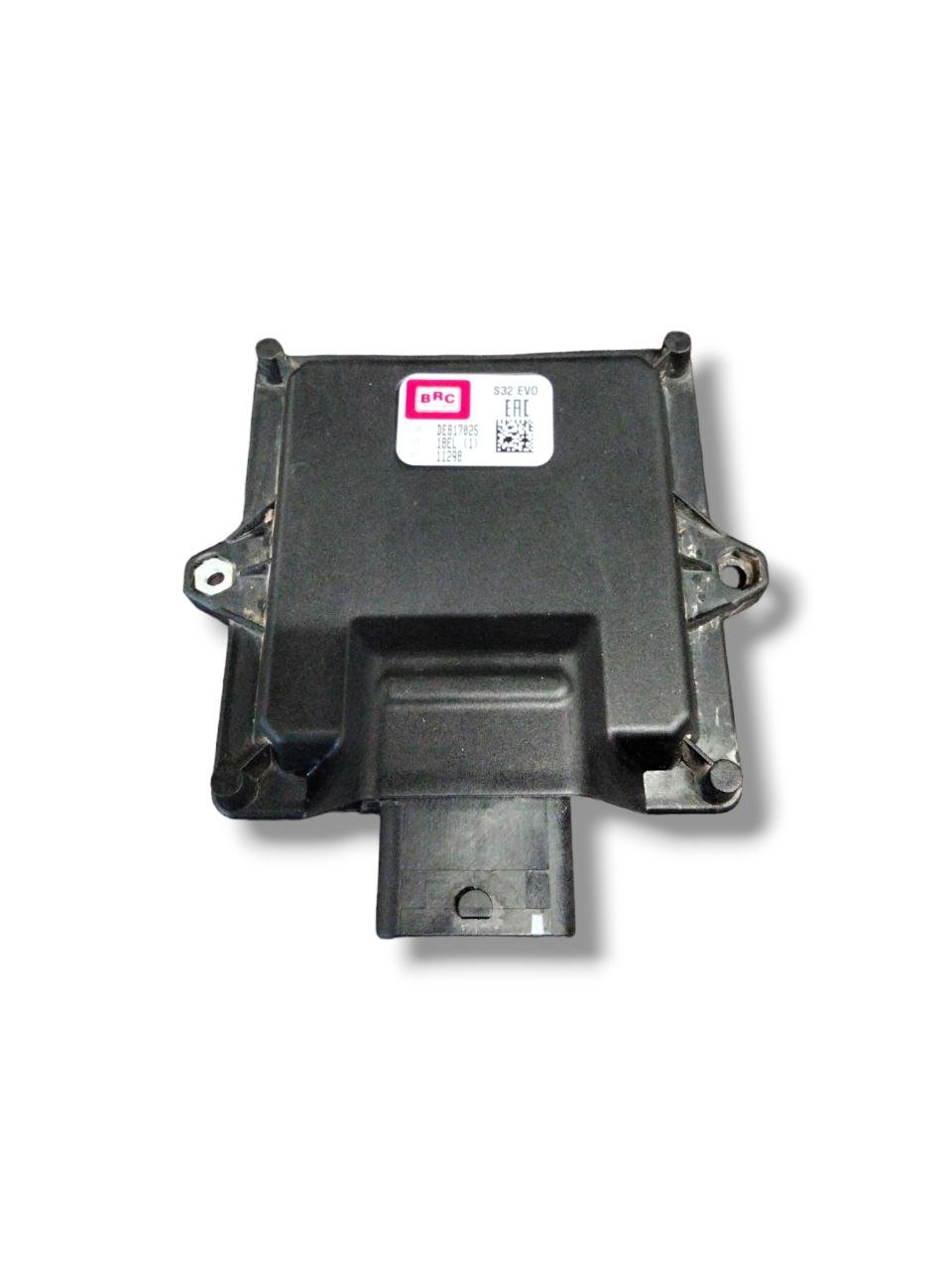 Centralina Ecu motore Gpl Suzuki Swift 1.2 benzina - metano (2017>) cod.110R-001001 / DE817025