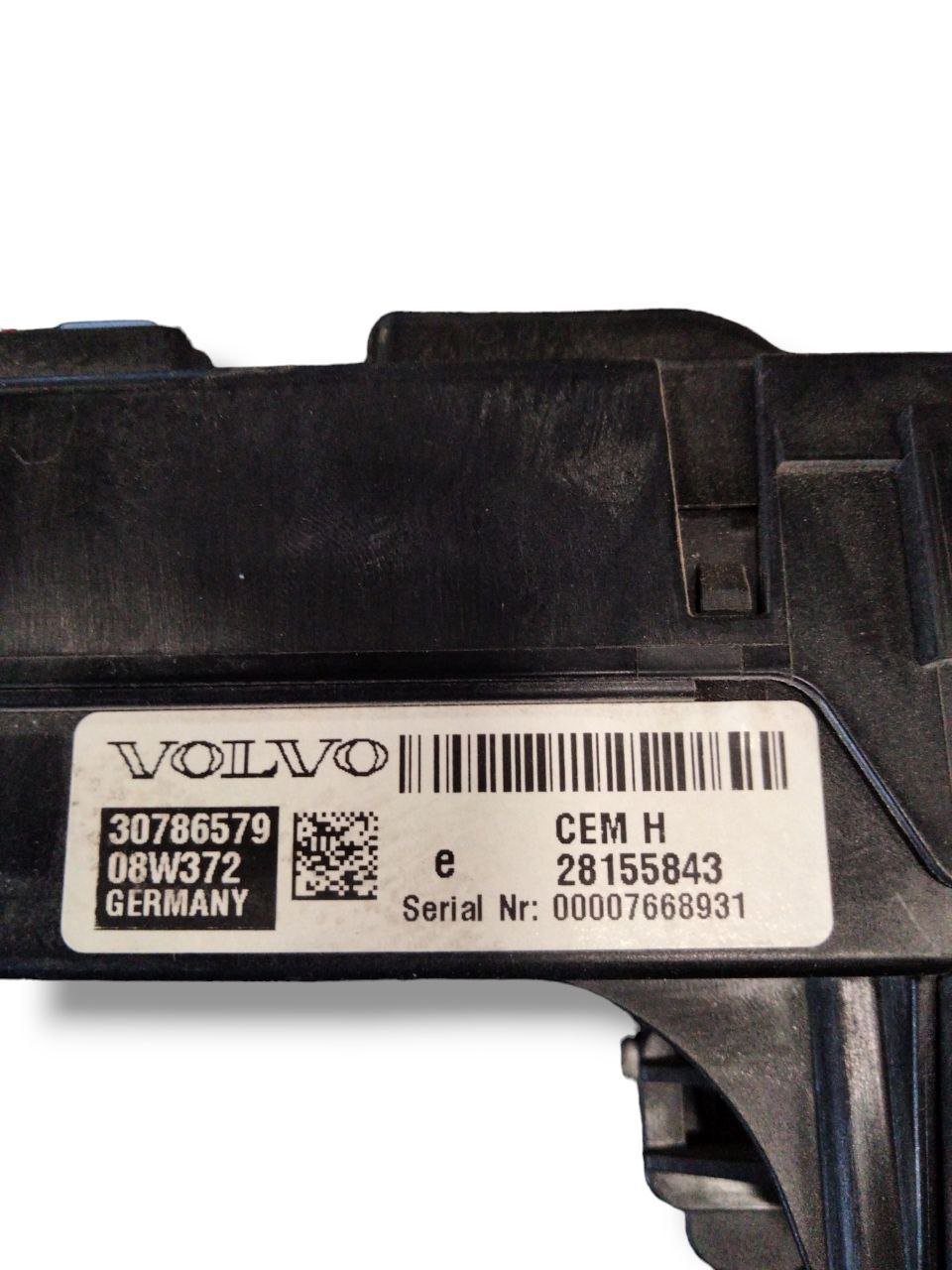 Centralina / Scatola Fusibili Volvo XC 90 2.4 diesel (2002-2014) cod.30786579