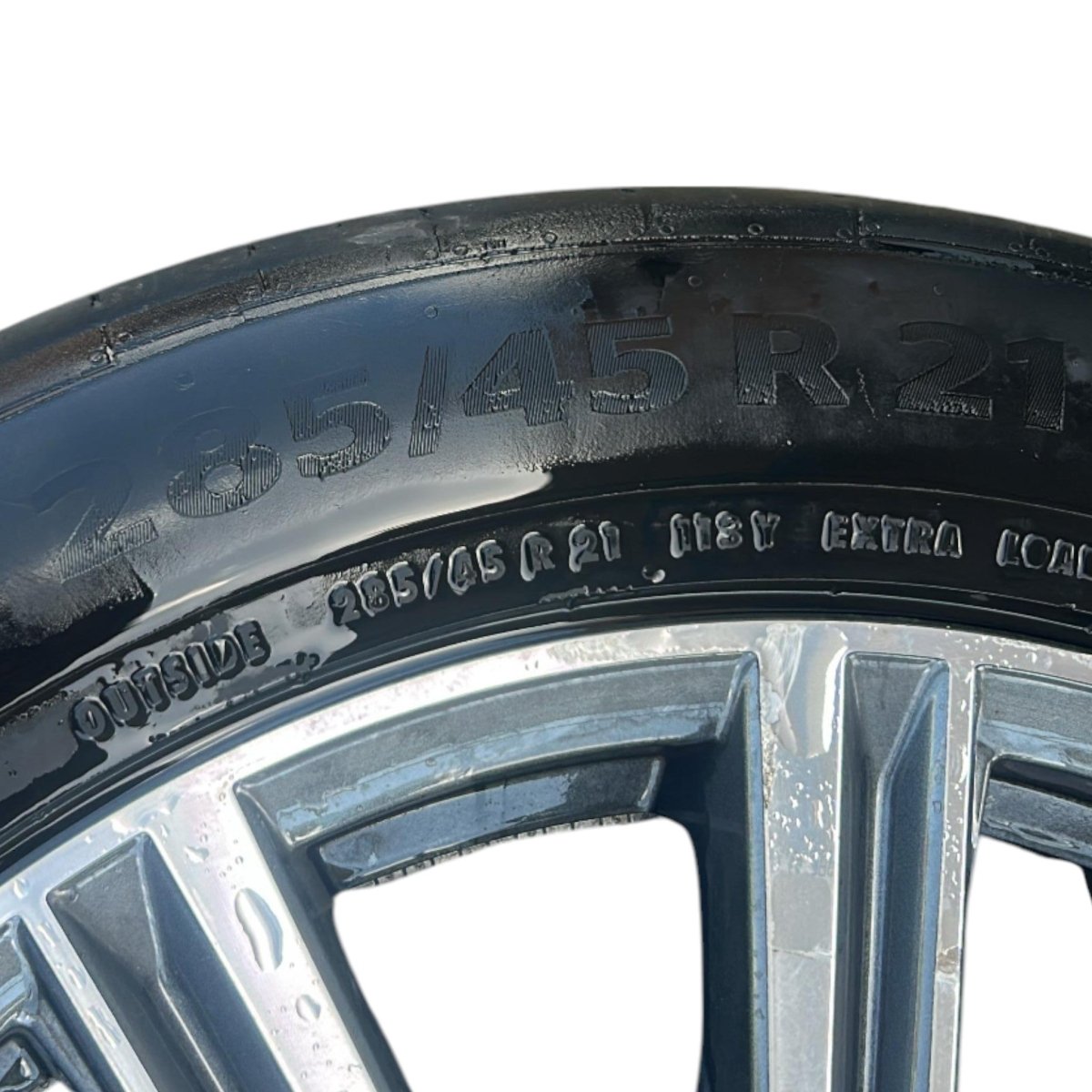 Cerchio in lega Audi Q8 (5 Fori / 285 / 45 r21) (2018 > 2023)