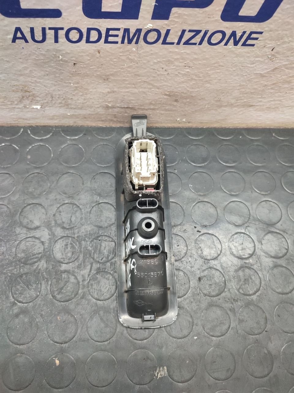 Comandi Alza Cristalli Posteriore Destro Renault Scenic (2008) Cod:156013870