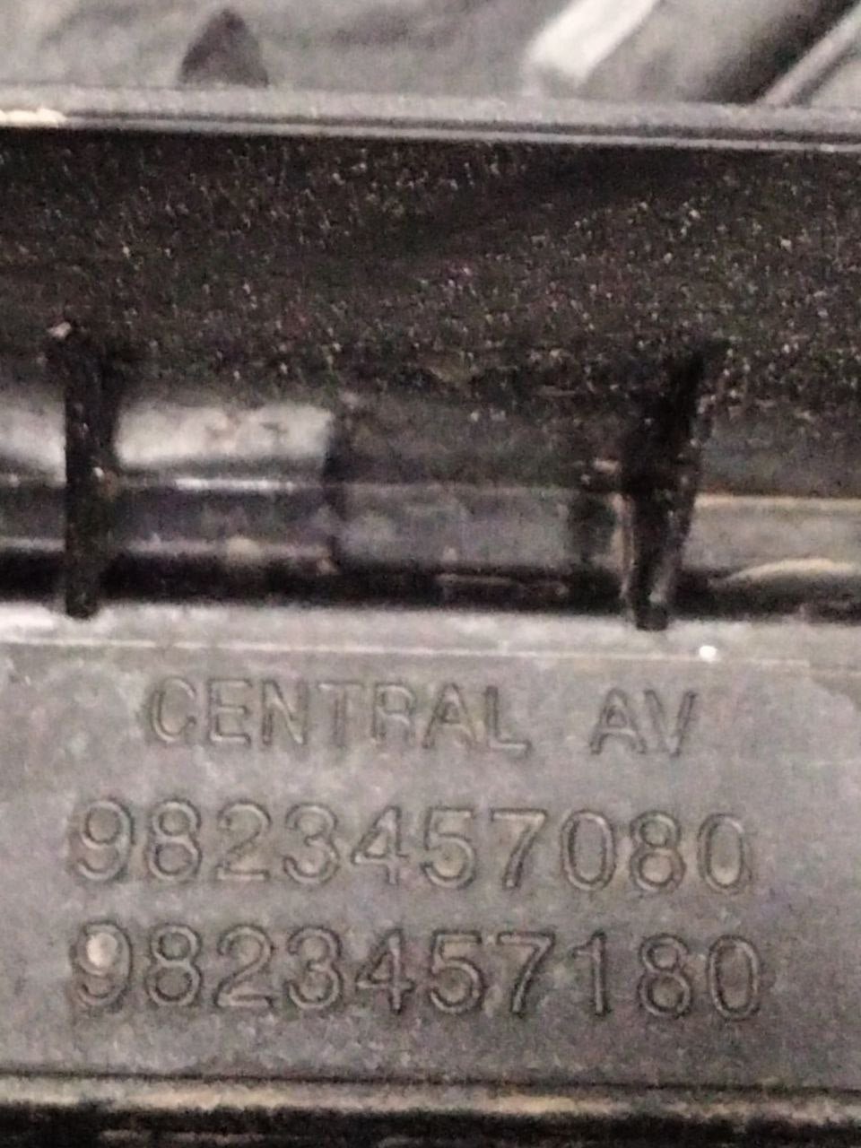 Comandi clima + Pulsante d'emergenza Peugeot 2008 / 208 1.5 diesel cod:9823457080 ( 2019>)