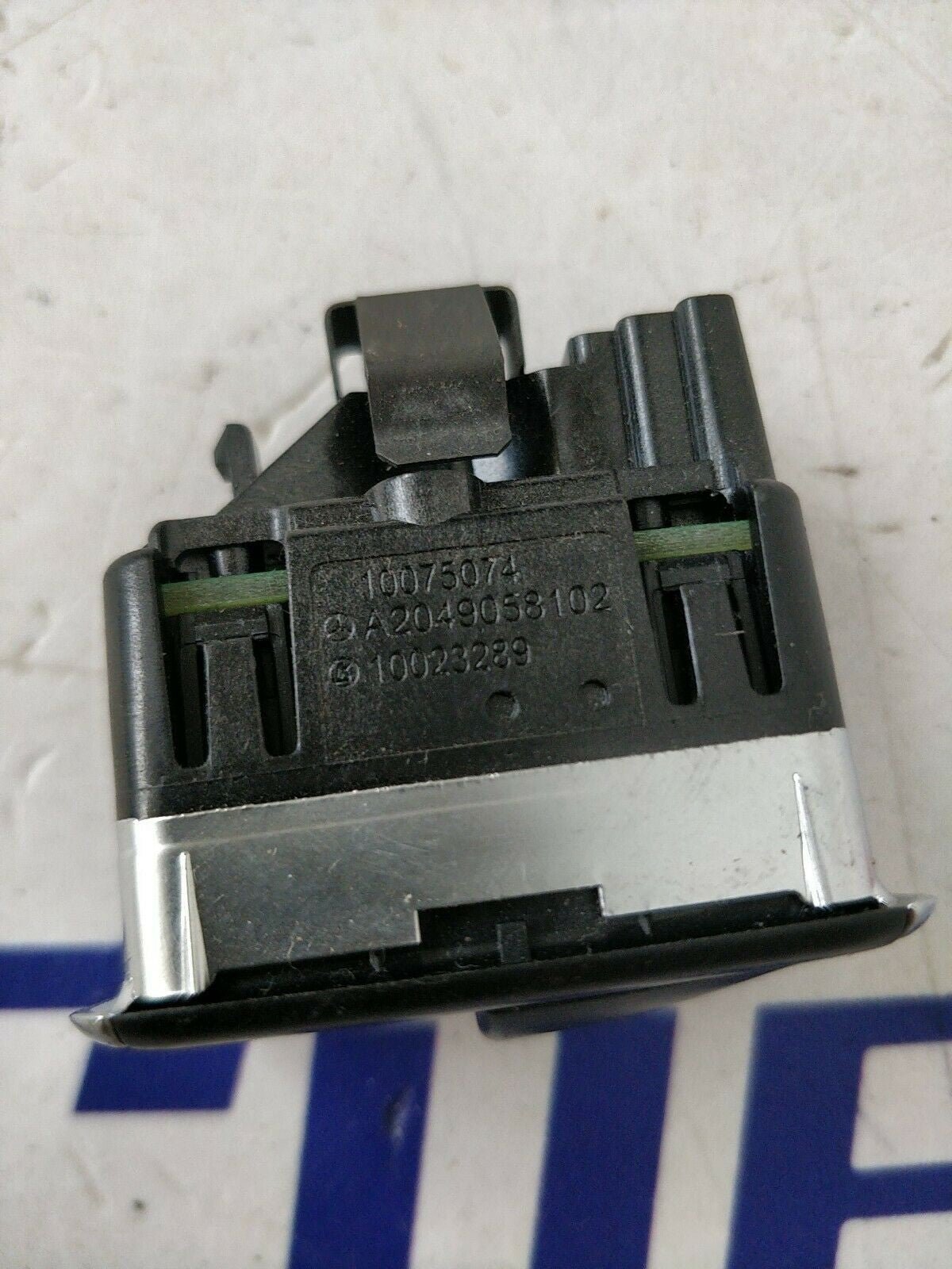 Comando Interruttore Alzavetro Mercedes Classe A/B/C/E/Ml/Gl A2049058102