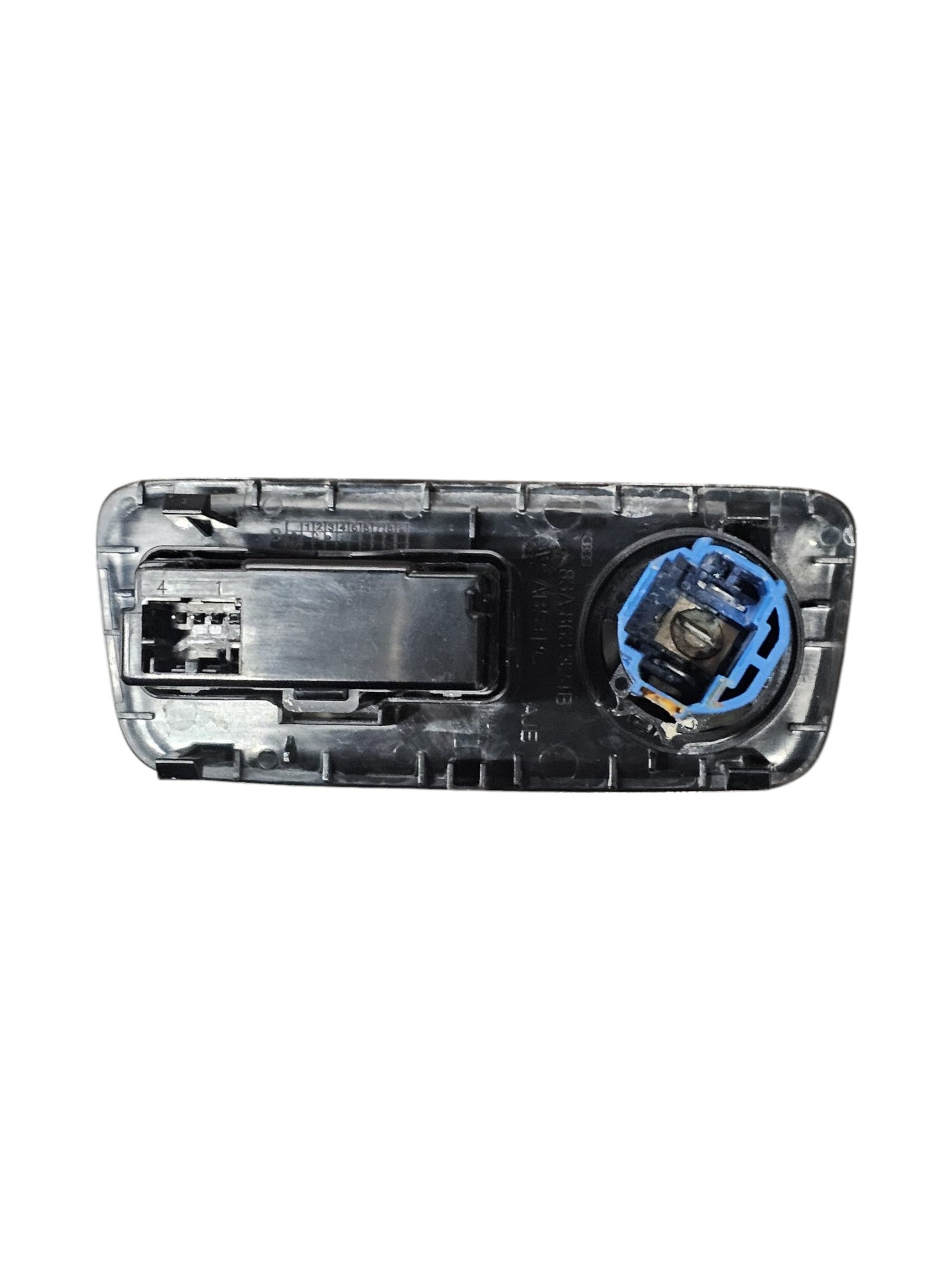 Connettore Ricarica USB Tunnel Centrale Posteriore Audi Q3 F3 Cod:83A863324B (2018->)
