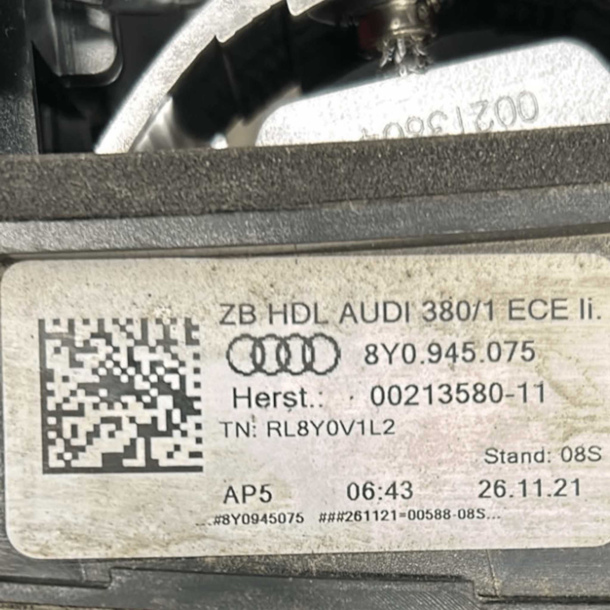 Fanale / Stop Alogeno Interno Sinistro Audi A3 (8Y) cod:8Y0945075 (2020 >)