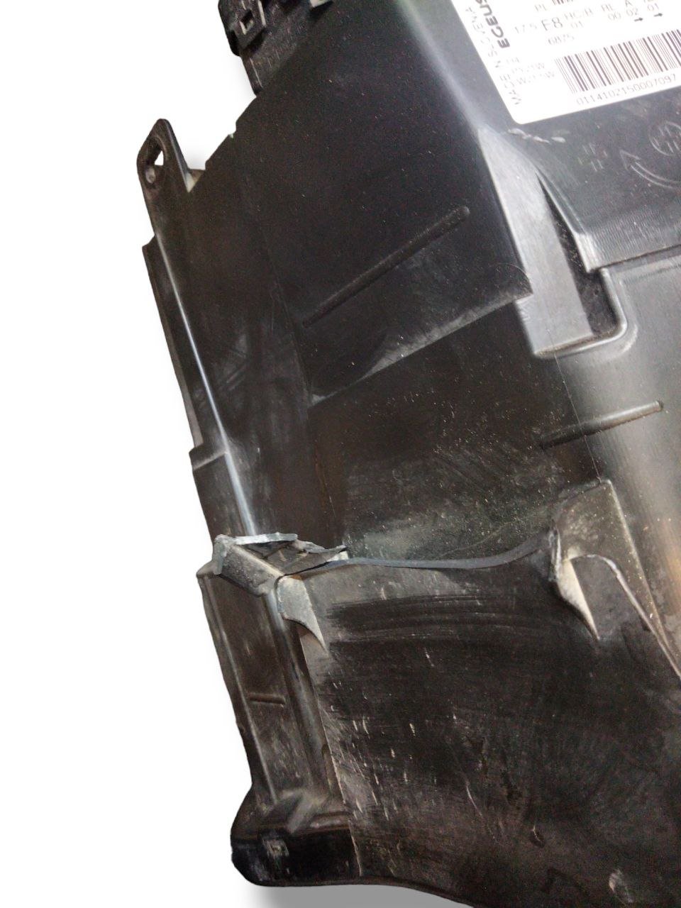 Faro / Fanale anteriore alogeno destro dx Opel Vivaro / Fiat Talento / Renault Trafic (2014>) cod.1EE011410215
