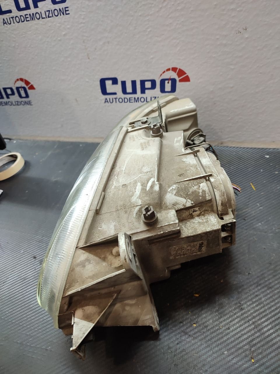 Faro / Fanale anteriore destro Ford Escort '95 cod 13k060aa
