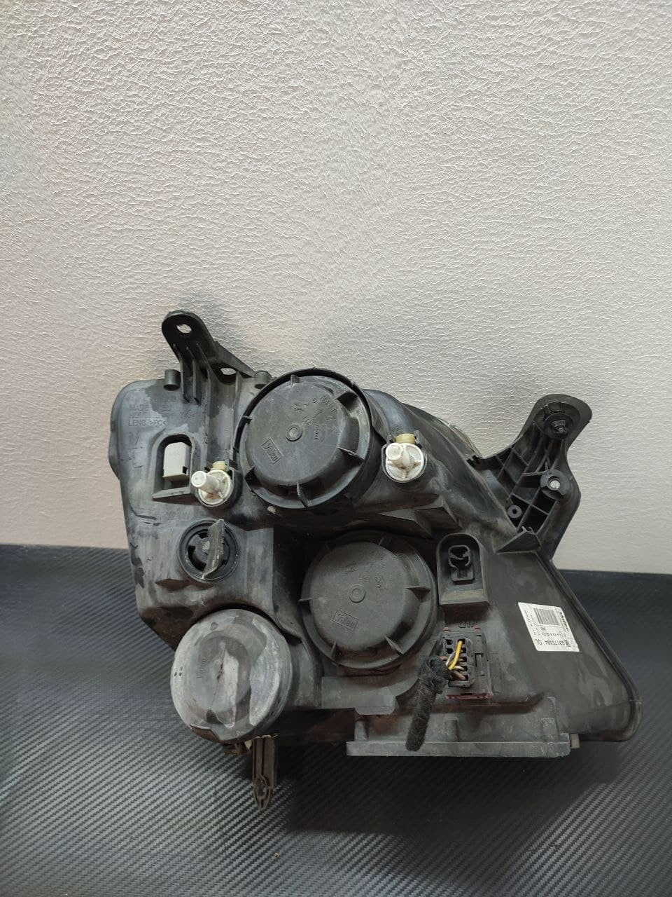 Faro / fanale anteriore sinistro Opel Meriva I serie cod 93175364