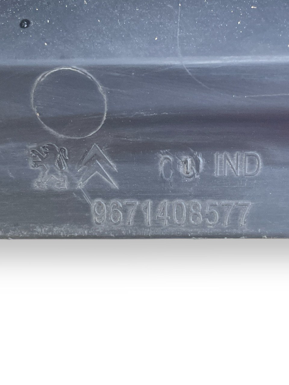 Gocciolatoio Parabrezza Anteriore Peugeot 3008 cod:9671408577 ( 2009-2016 )