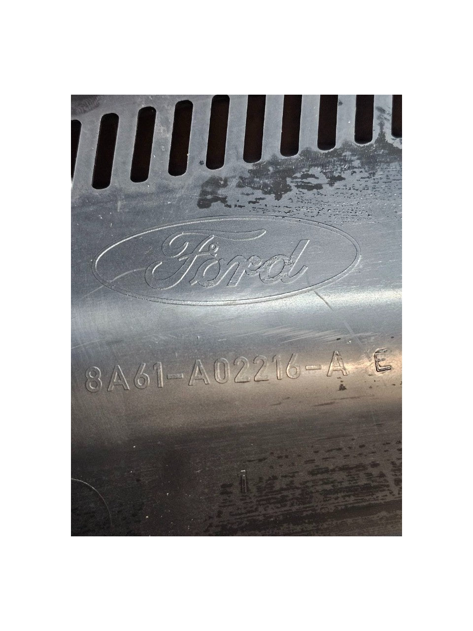 Gocciolatoio Parabrezza Ford Fiesta VI Cod:8A61A02216AE (2008-2017)