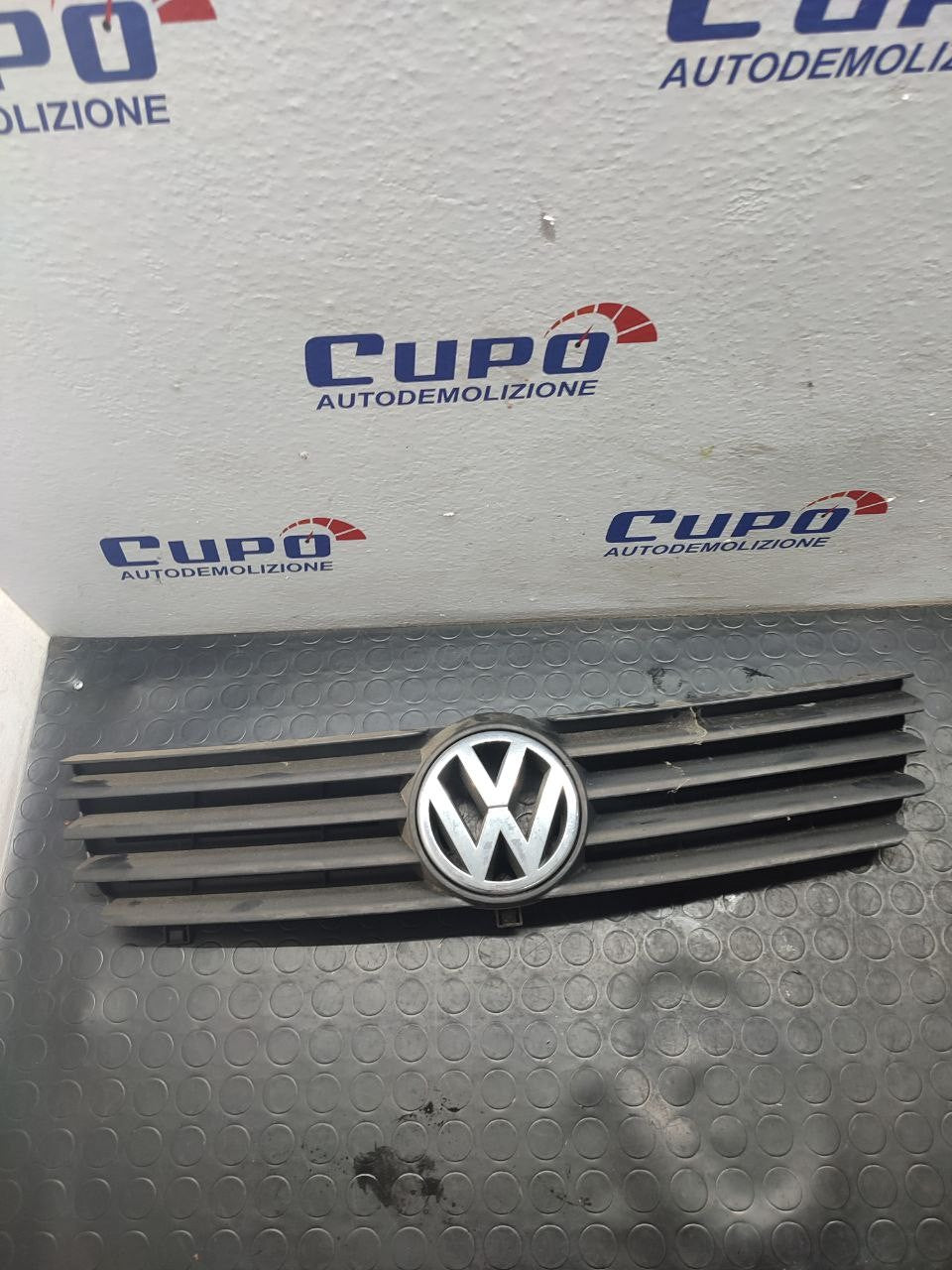 Griglia anteriore Volkswagen Polo ( 2001 ) cod vw07034gan