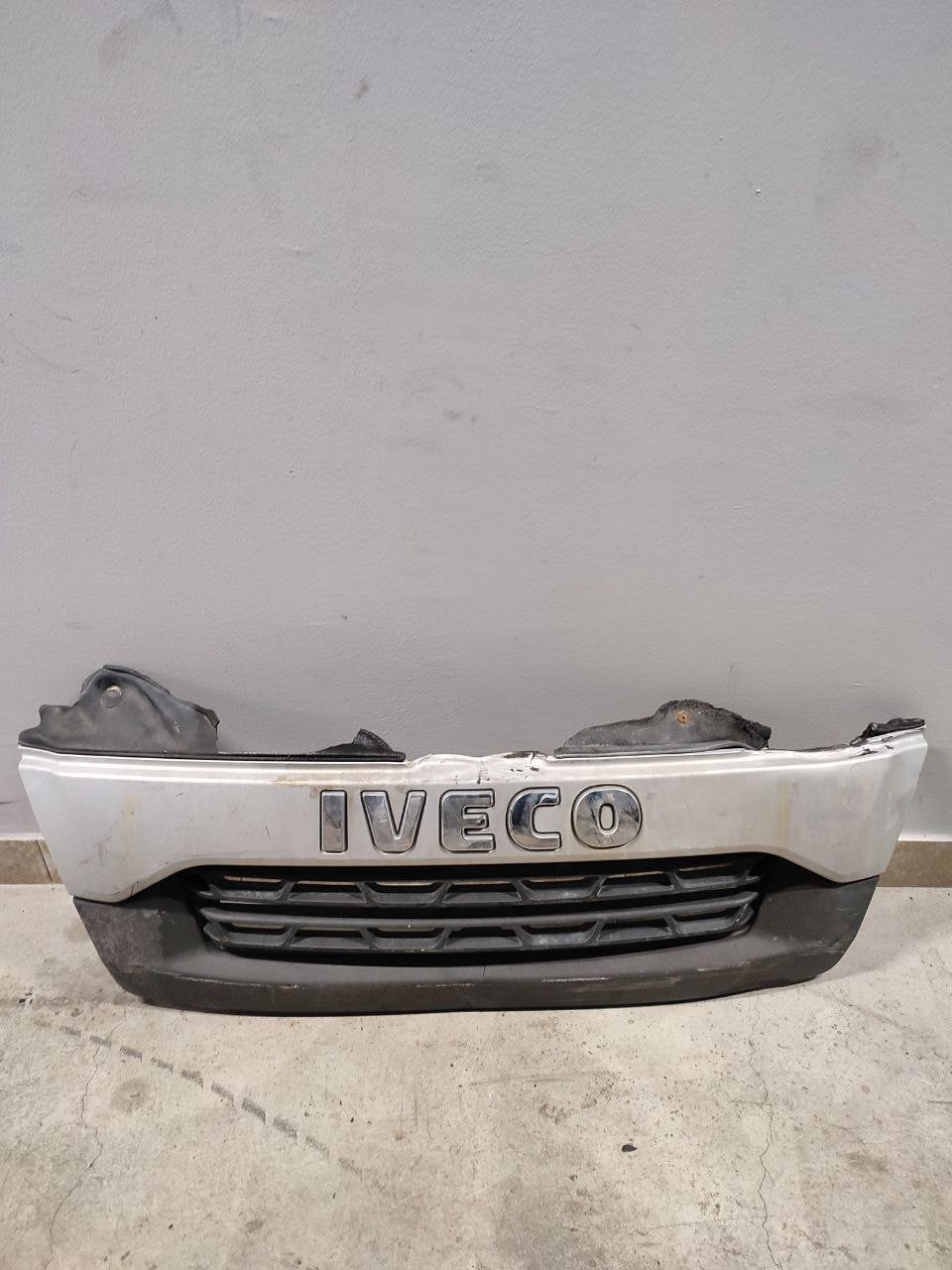 Griglia Paraurti Anteriore IVECO DAILY V Van cod: 5801342734ez