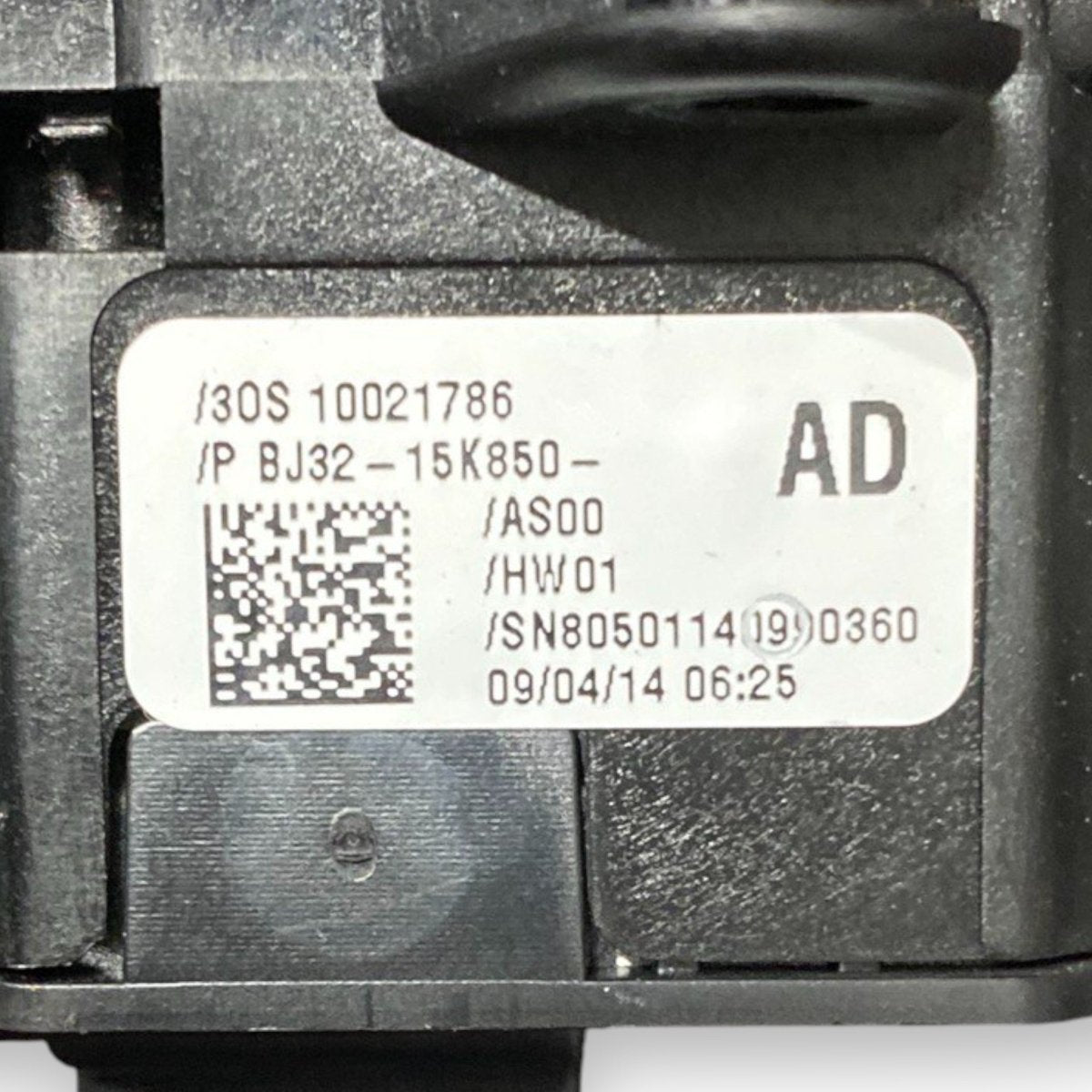 Interruttore / pulsante freno di stazionamento range rover evoque l538 (2011-2018) Cod: bj32-15k850