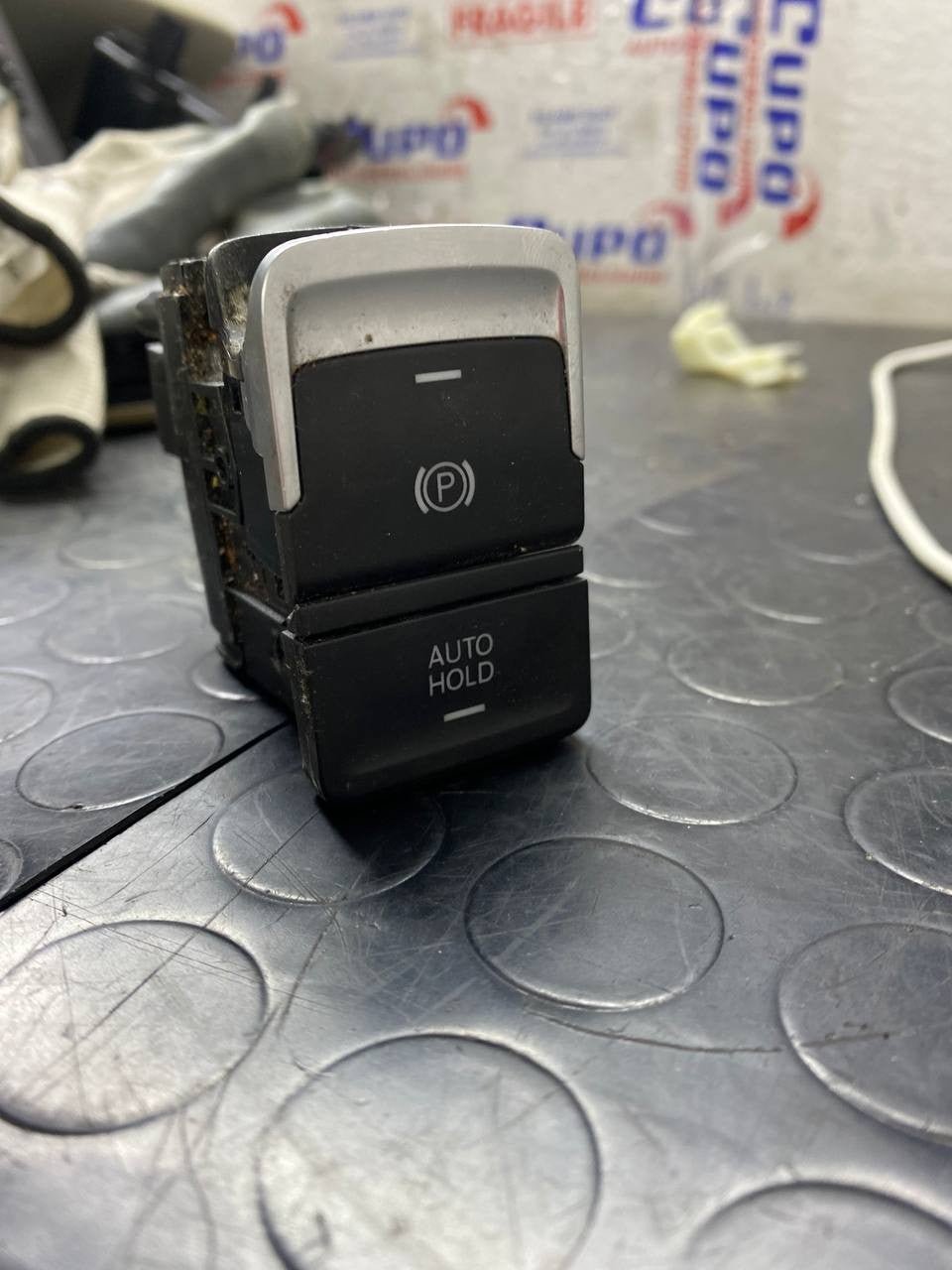 Interruttore pulsante freno di stazionamento Volkswagen Golf VII cod:5g2927225d