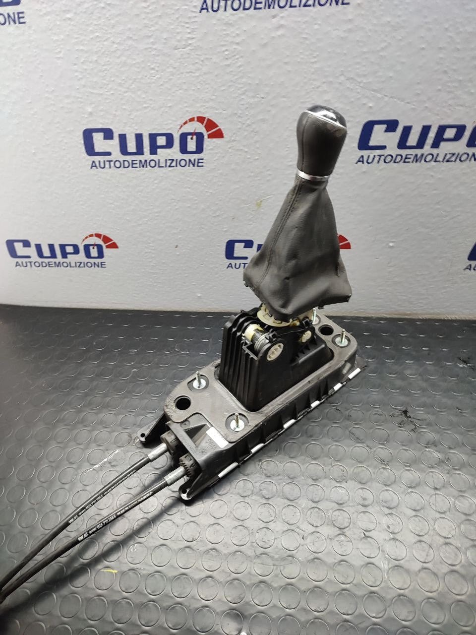 Leva cambio + pomello e cuffia + corde Volkswagen Touran 5t cod 5qa711049l - BIBA-RICAMBI