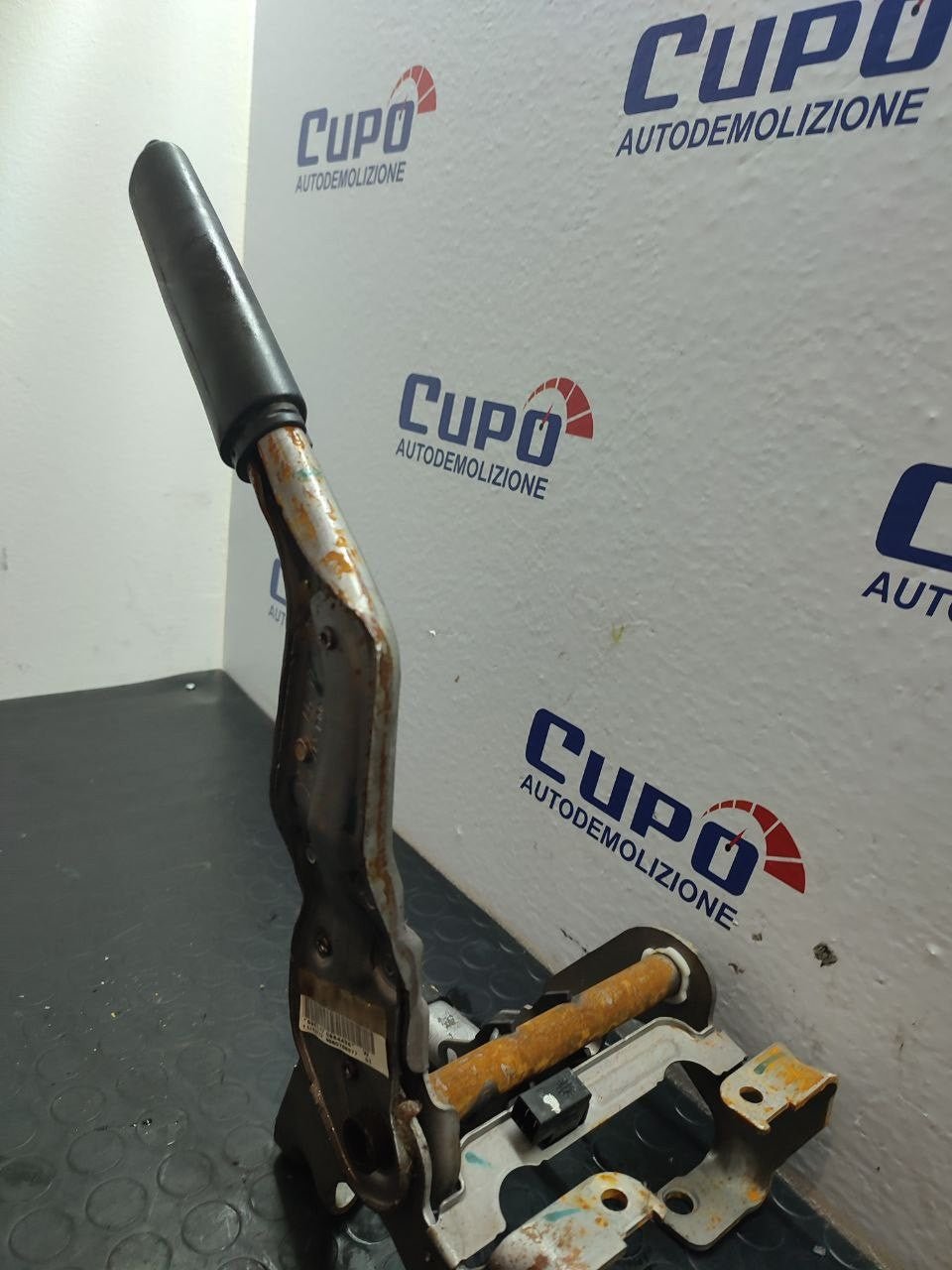 Leva freno a mano PEUGEOT PARTNER TEPEE 1.6 (2012) D cod: 9680786377 - BIBA-RICAMBI
