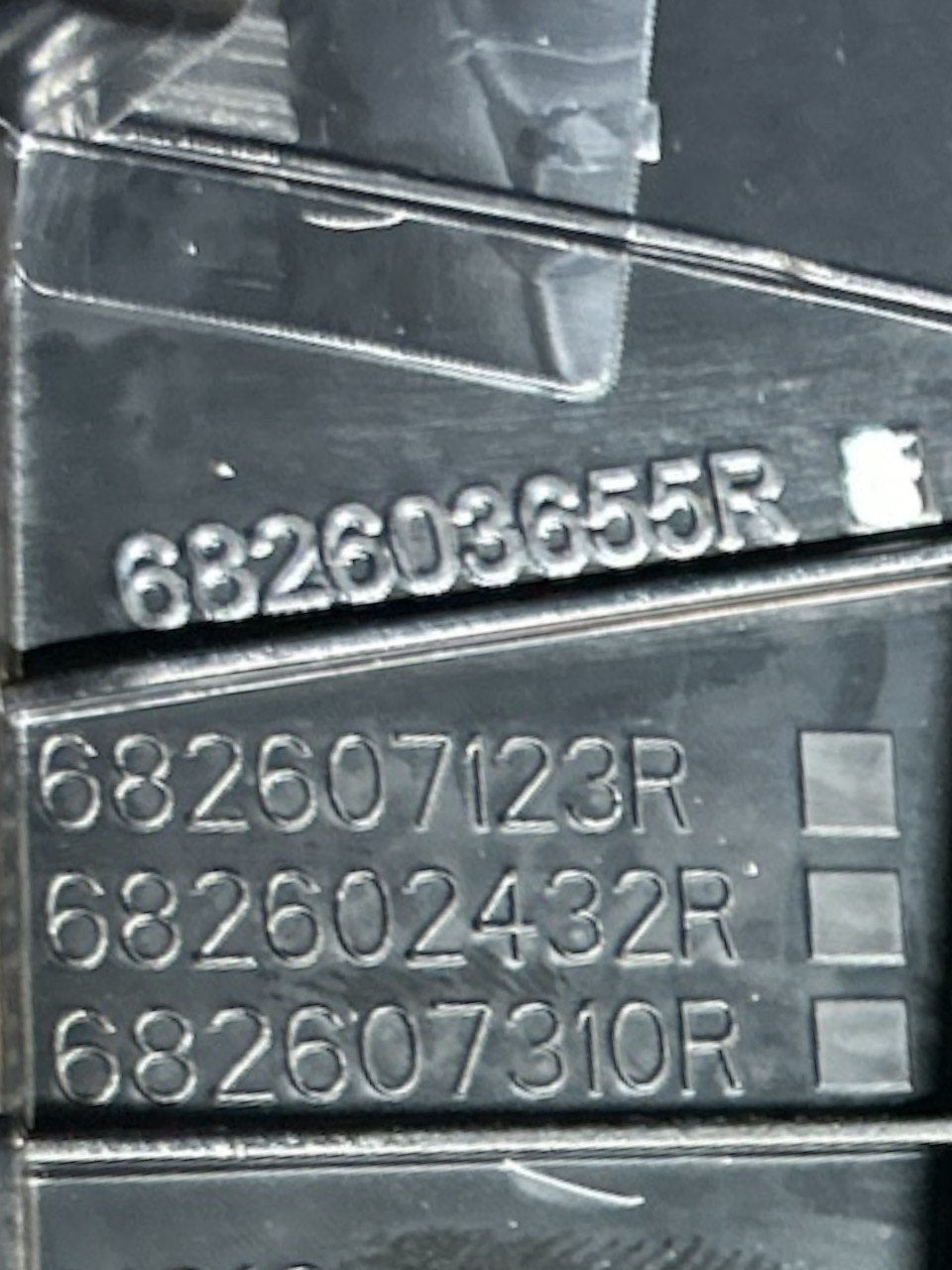 Mascherina Autoradio Dacia Sandero II (2012 > 2020) cod.682603655R