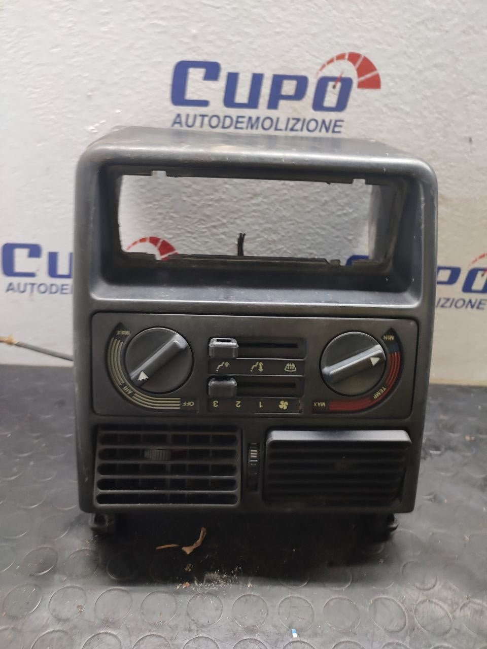 Modanatura centrale comandi aria + bocchette FIAT UNO II serie (1995)