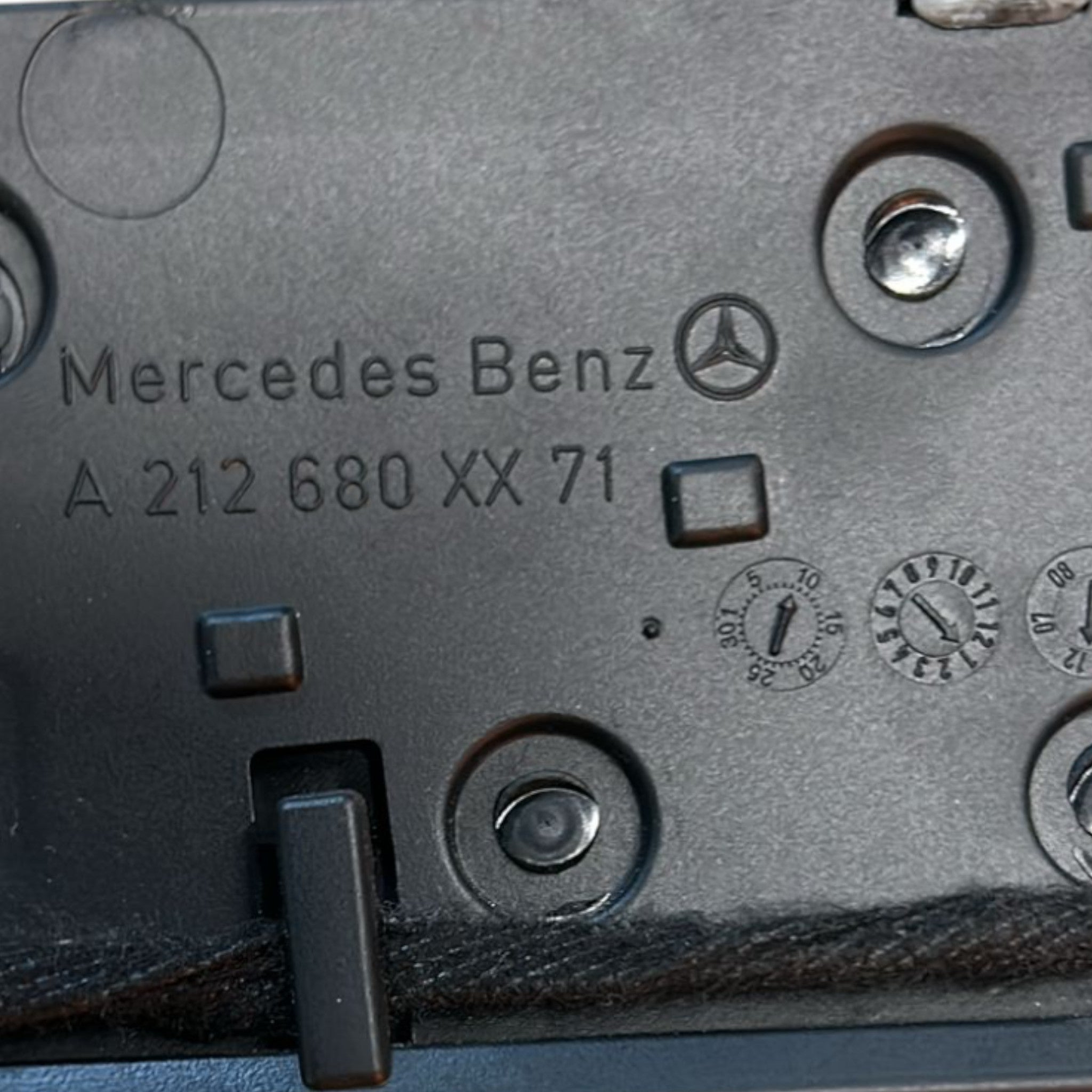 Modanatura cruscotto Mercedes Benz Classe A W212 cod:A212680XX71 (2009 > 2016) + Bocchette Aria