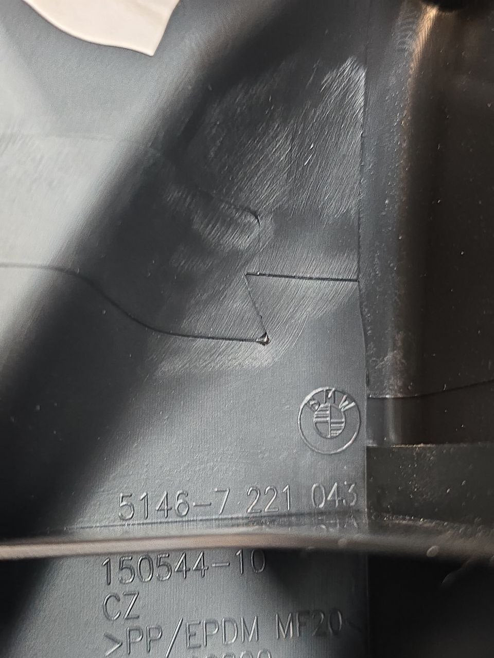 MODANATURA INTERNA MONTANTE POSTERIORE SINISTRO BMW SERIE 1 F20-F21 Cod : 5146-7221043 (2011-2019)