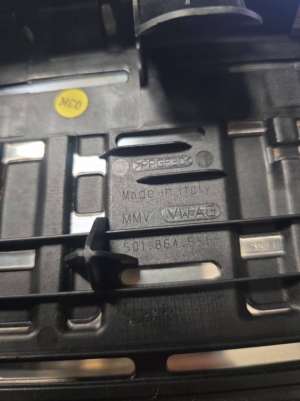Modanatura Interna Poggia Piedi Audi A3 8V (2012-2020) Cod : 5Q1864551