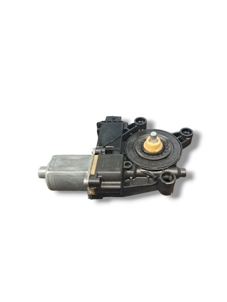 Motorino Alzavetro anteriore sinistro Alfa Romeo Stelvio (2016>) COD:0130822069