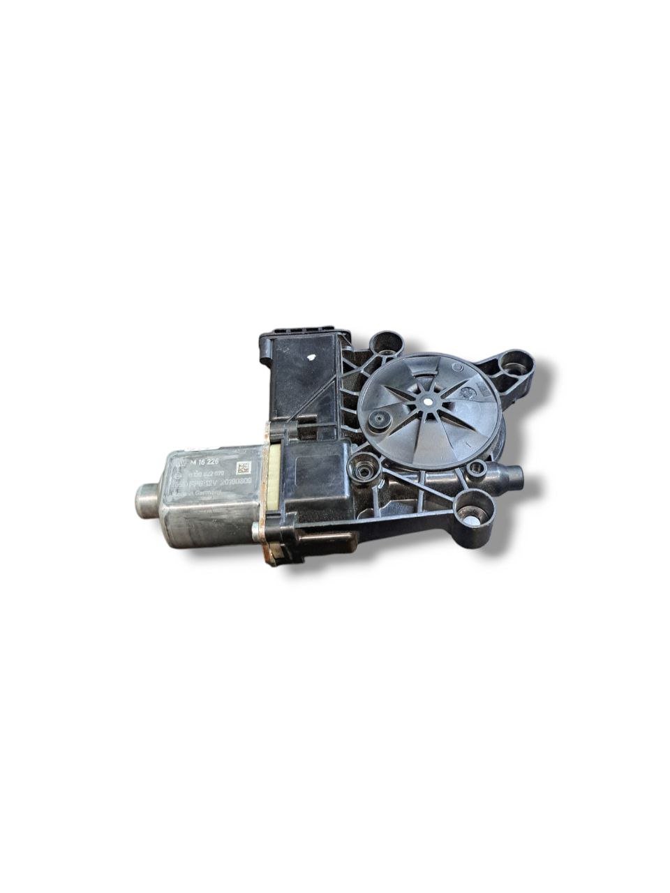 Motorino alzavetro Posteriore Destro (dx) Alfa Romeo Stelvio (2017>) COD:0130822070
