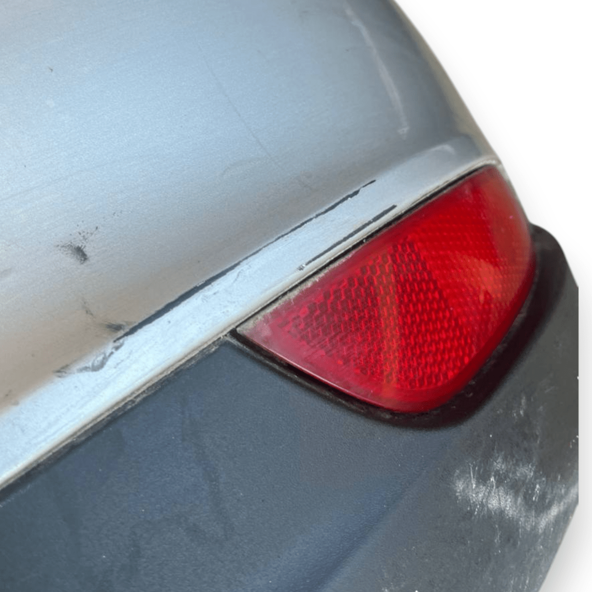 Paraurti posteriore Grigio Ford Focus III Berlina 5 Porte Hatchback (2011 al 2018)