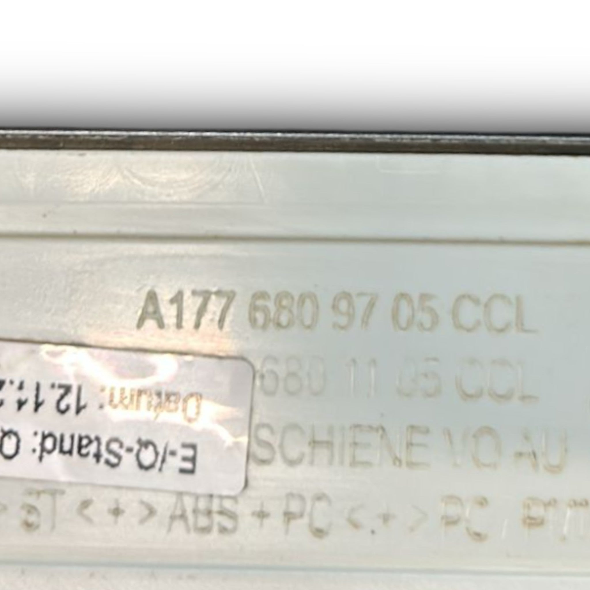 Piastra Battitacco Anteriore Sinistra Mercedes Benz Classe B (W247) cod.A1776809705 (2019 > )