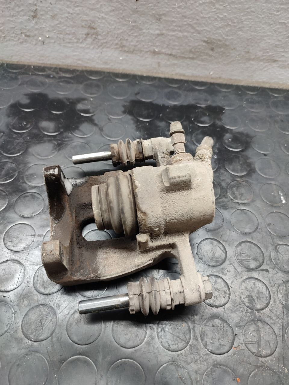 Pinza Freno Posteriore Destra Mercedes Benz Classe B (W245) Cod:873/A