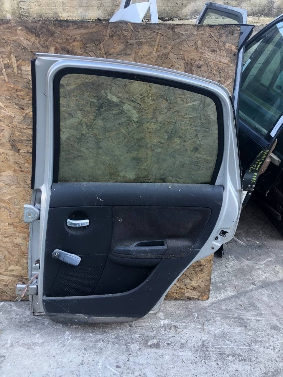 Portiera posteriore destra Citroen C3 grigia 2003