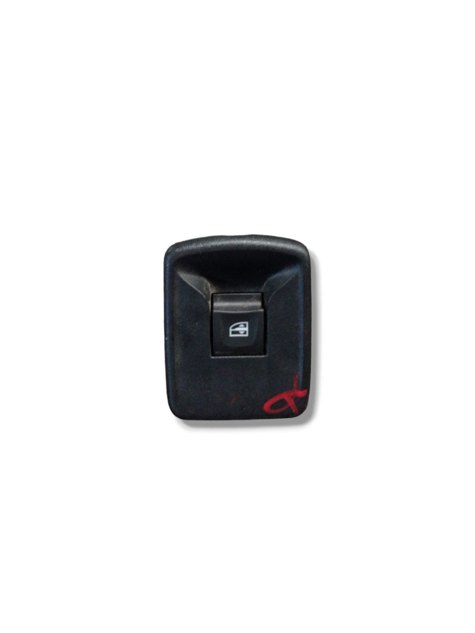 Pulsantiera alzacristalli anteriore destra Dacia Sandero stepway(2012-2020)cod.00240089