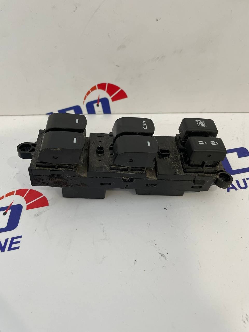pulsantiera alzavetro ant sx suzuki sx cross lh eu j/p