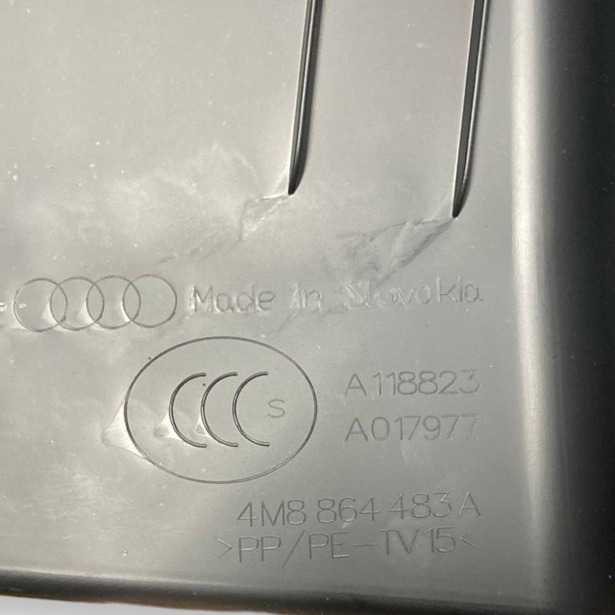 Rivestimento batticofano Audi Q8 S-Line (2018-2023) Cod: 4M8864483A