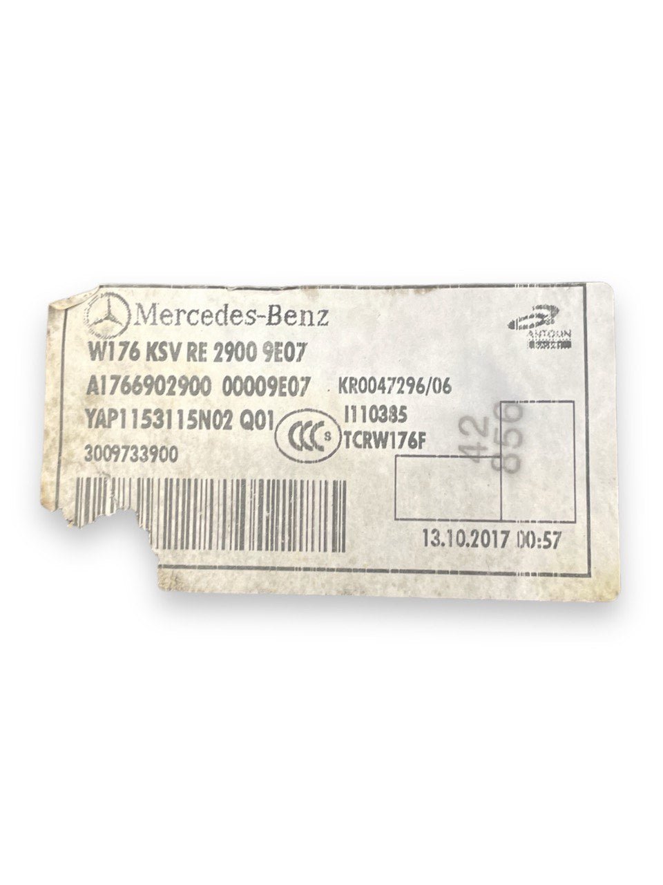 Rivestimento Cofano / Bagagliaio Destro cod:A1766902900 Mercedes-Benz Classe A w176 ( 2012 -2018 )