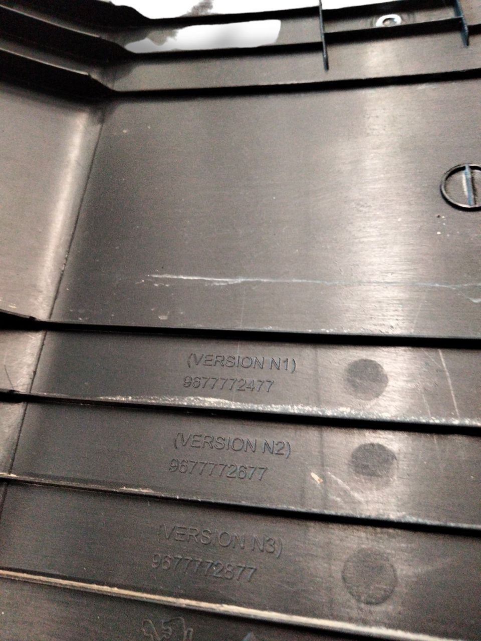 Rivestimento montante anteriore destro Citroen C4 Grand Picasso(2013-2022)cod.9677772677