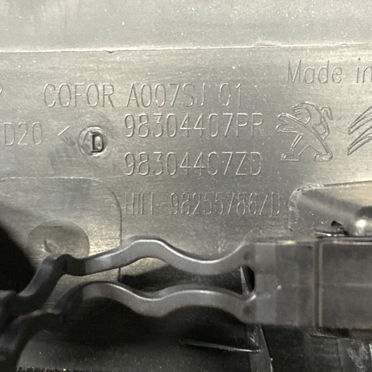 Rivestimento montante anteriore sinistro (sx) peugeot 2008 ii (2019-) Cod: 98304407pr