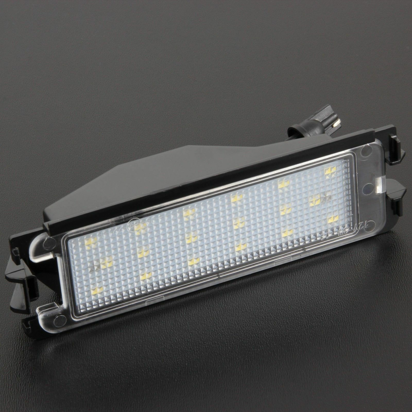 Lampadine Placchette Luci Targa Led Specifiche Adattabile Dacia Sandero II dal 2012> BIBA-RICAMBI