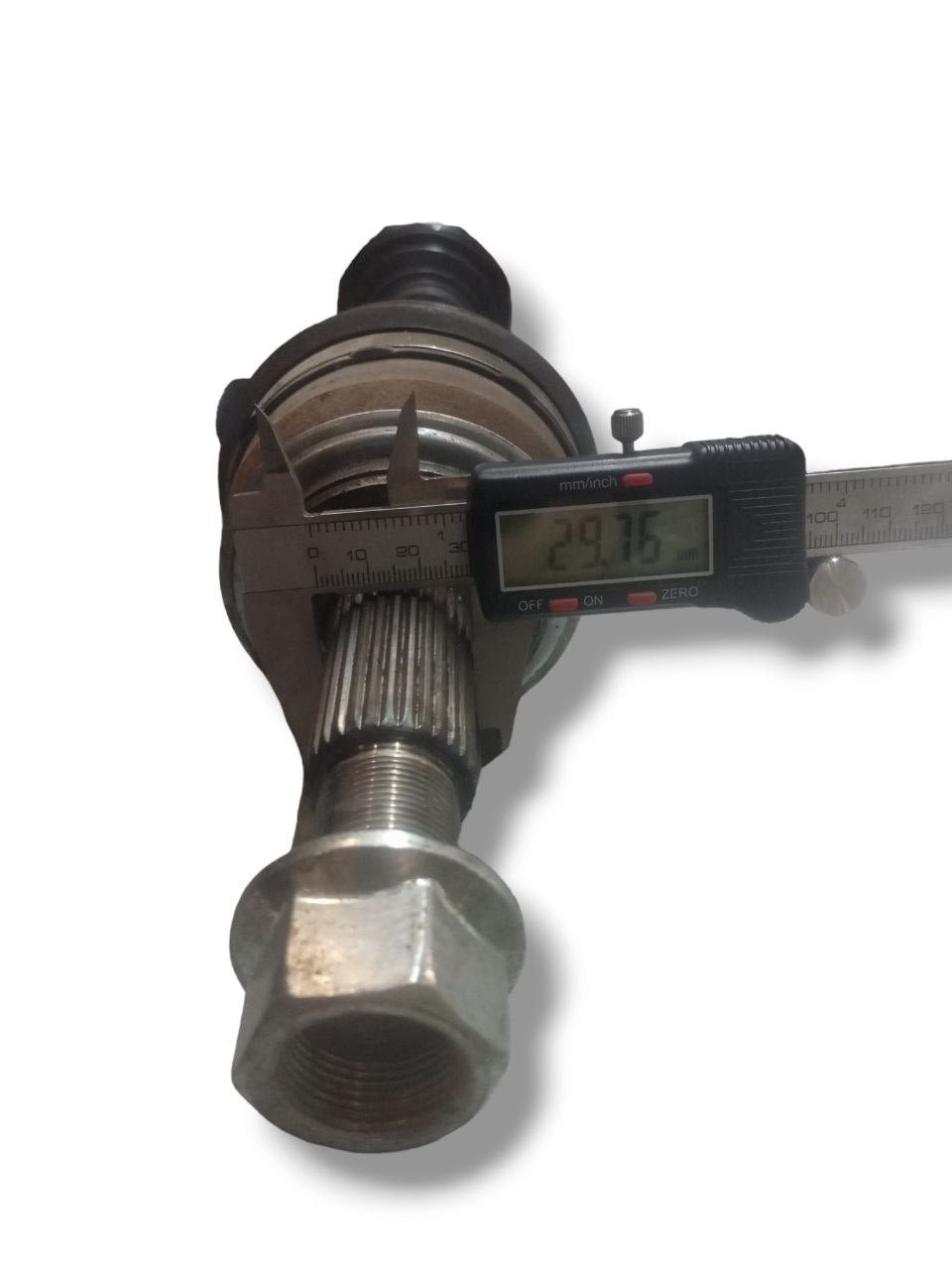 Semiasse / Albero Motore / Trasmissione anteriore sinistro (sx) Renault Kadjar / Nissan Qashqai 1.5 dci (2018) Cambio Manuale 6 Marce cod: 391015656R